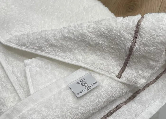 Luxury Al Four Seasons