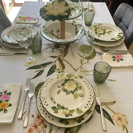 Luxury Al Four Seasons