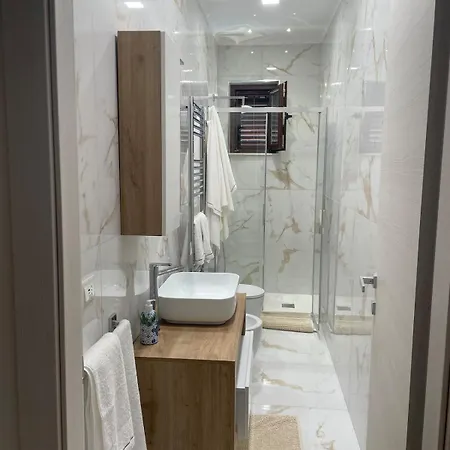 Luxury Al Four Seasons * Paola