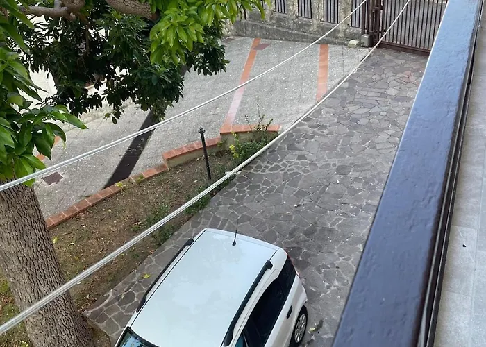 Luxury Al Four Seasons * Paola